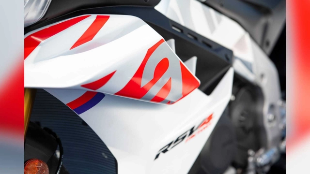 Phiên bản đặc biệt của aprilia rsv4 factory 2023 và tuono factory 2023 xuất hiện tại cota