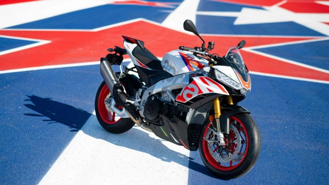 Phiên bản đặc biệt của aprilia rsv4 factory 2023 và tuono factory 2023 xuất hiện tại cota