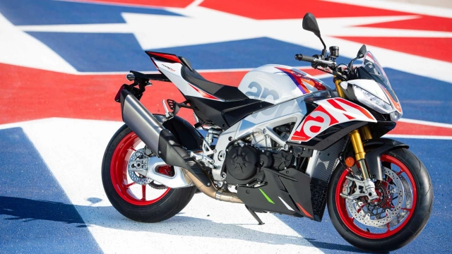 Phiên bản đặc biệt của aprilia rsv4 factory 2023 và tuono factory 2023 xuất hiện tại cota