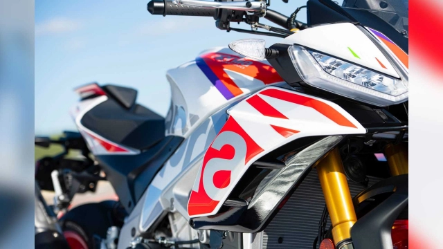 Phiên bản đặc biệt của aprilia rsv4 factory 2023 và tuono factory 2023 xuất hiện tại cota