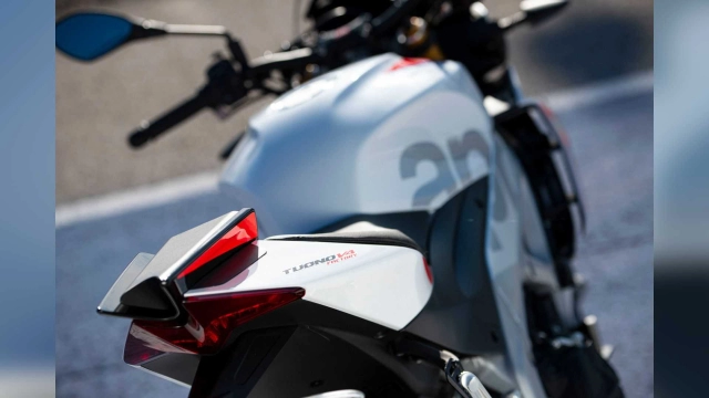 Phiên bản đặc biệt của aprilia rsv4 factory 2023 và tuono factory 2023 xuất hiện tại cota