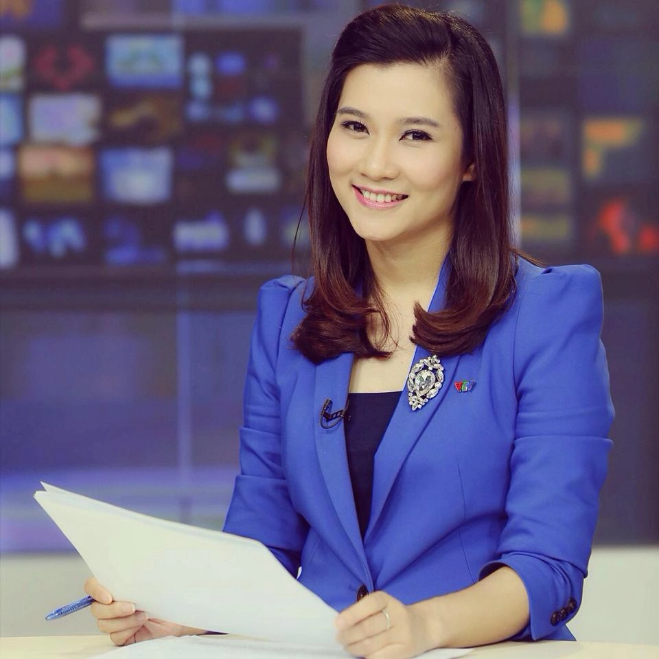 Phong cách ngọt ngào của nữ btv mới nhất tại bản tin thời sự vtv