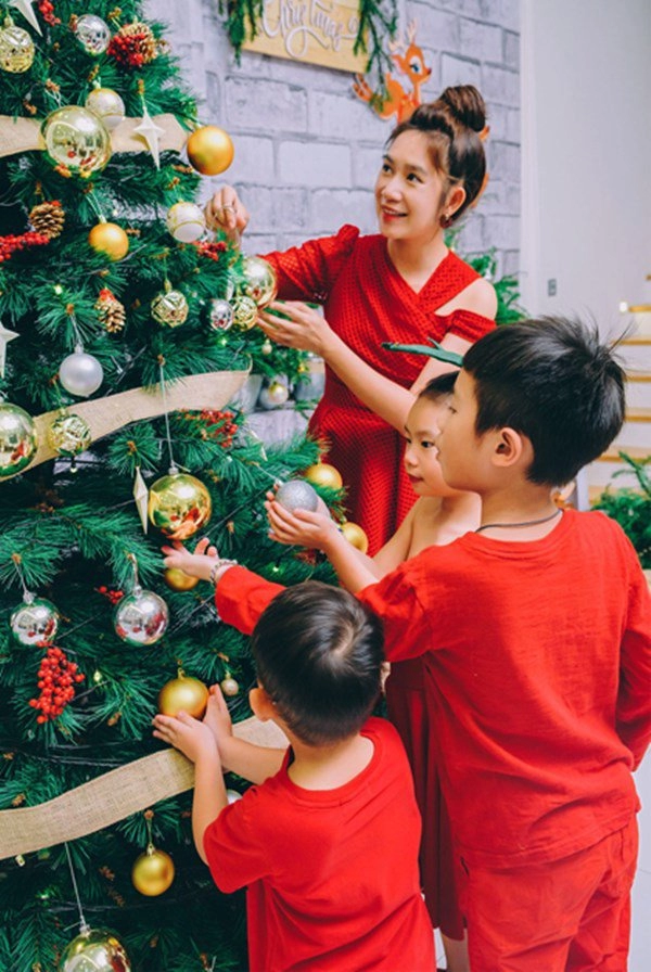 Sao việt đón noel to như tết không ngại bỏ tiền chục triệu trang trí nhà