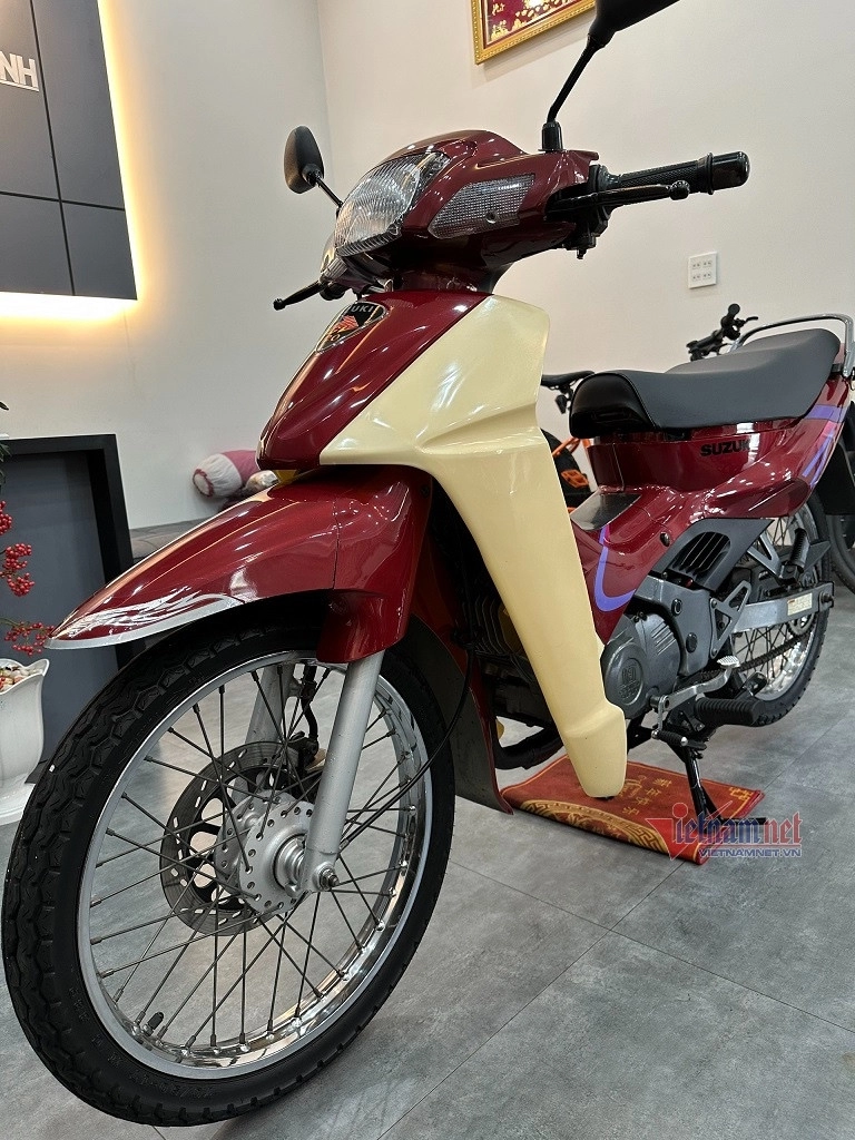 Suzuki xì-po 22 năm tuổi giá 12 tỷ đồng ở đồng nai