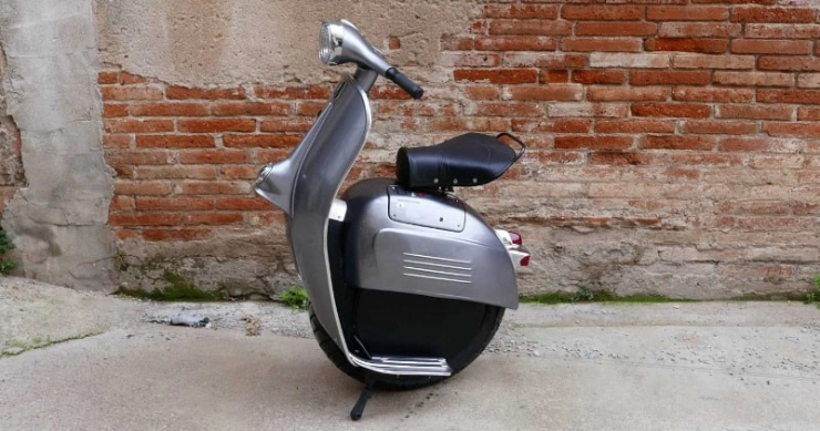 Xe điện một bánh chạy như vespa nhà phố không lo chỗ để