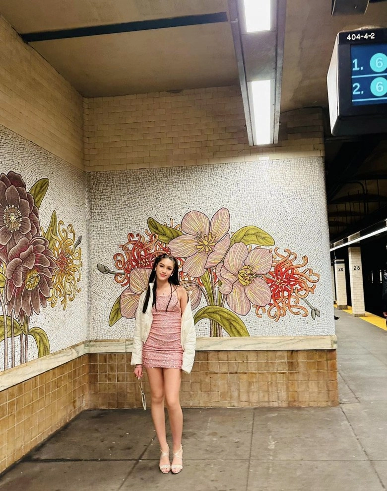 Bé gái việt 13 tuổi cao 1m72 thả dáng náo loạn đường phố new york là mẫu nhí việt đầu tiên catwalk tại mỹ