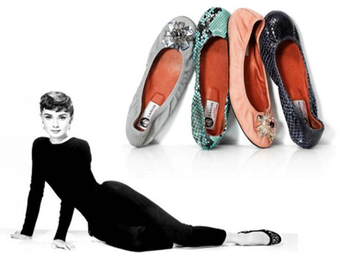 Biểu tượng thời trang audrey hepburn nói không với giày cao gót và bài học đáng quý cho phụ nữ