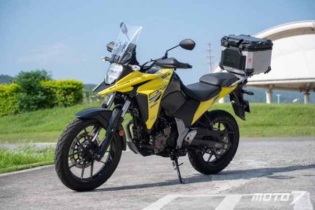 Chi tiết suzuki v-strom 250 sx 2023 dùng chung động cơ gixxer làm mát bằng dầu