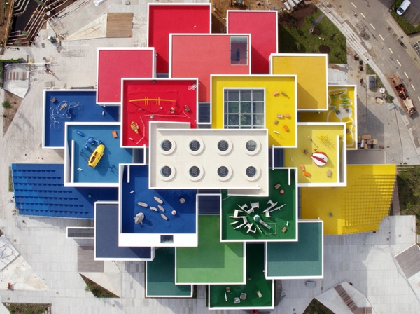 Choáng ngợp tòa nhà được làm từ 25 triệu mảnh ghép lego