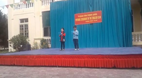 Hai mc nhí hà tĩnh bắn tiếng anh như gió khiến người lớn cũng phải phục