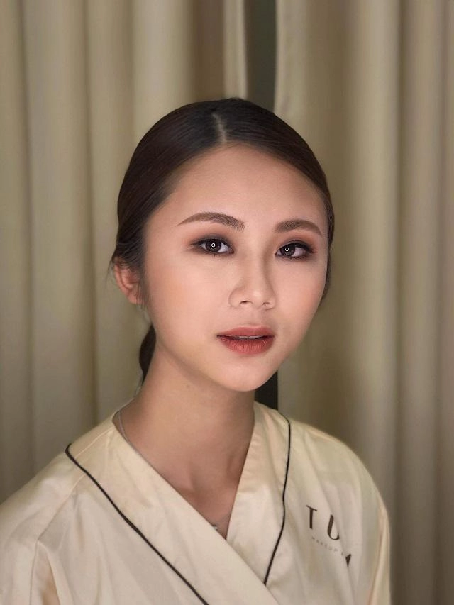 hô biến mắt 1 mí ti hí trở nên to rõ cuốn hút nhờ các bước makeup cơ bản