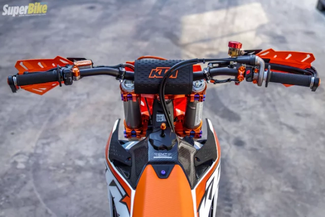 Ktm 450 smc phong cách cực ngầu của tk racing