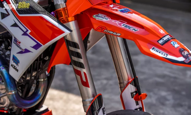 Ktm 450 smc phong cách cực ngầu của tk racing