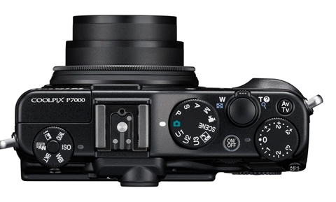 Nikon p7000 đọ sức cùng canon g12