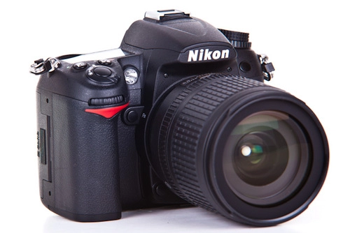 Nikon ra mắt d7100 tuần này