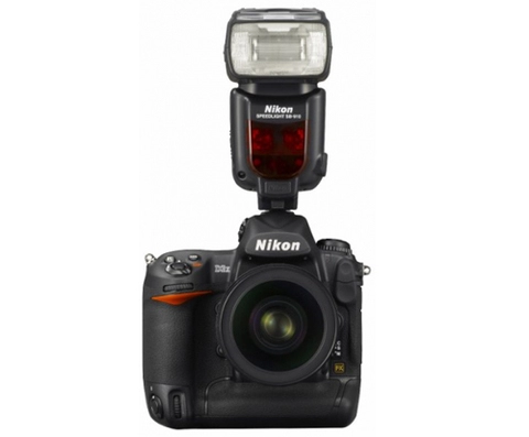 Nikon ra mắt đèn speedlight cao cấp sb-910