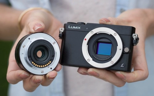 Panasonic ra máy ảnh compact cảm biến 43 inch quay phim 4k