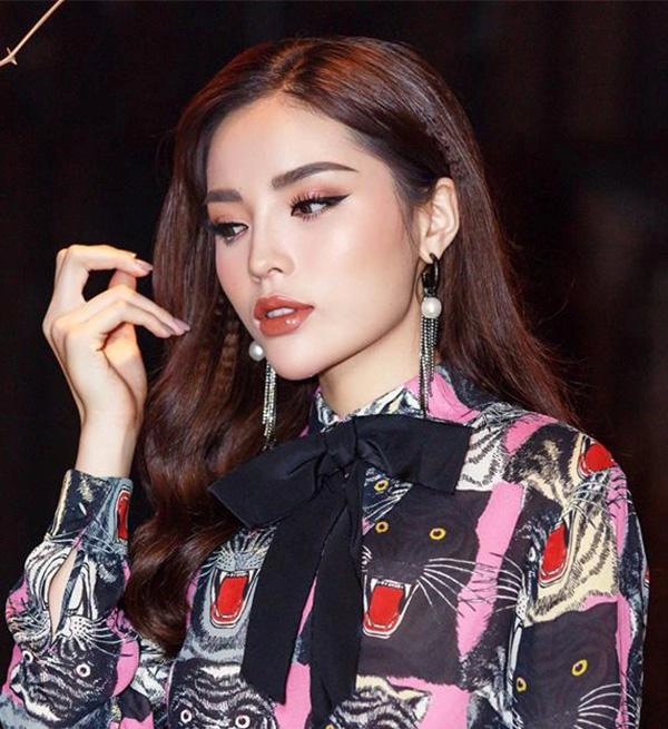 Qua rồi cái thời má đỏ môi hồng kỳ duyên bây giờ chỉ thích make up thế này thôi