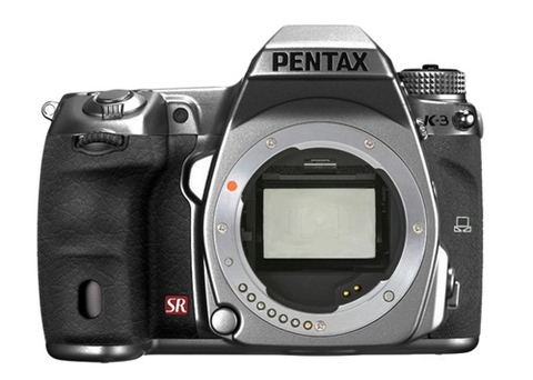 Tin đồn máy ảnh full-frame đầu tiên của pentax
