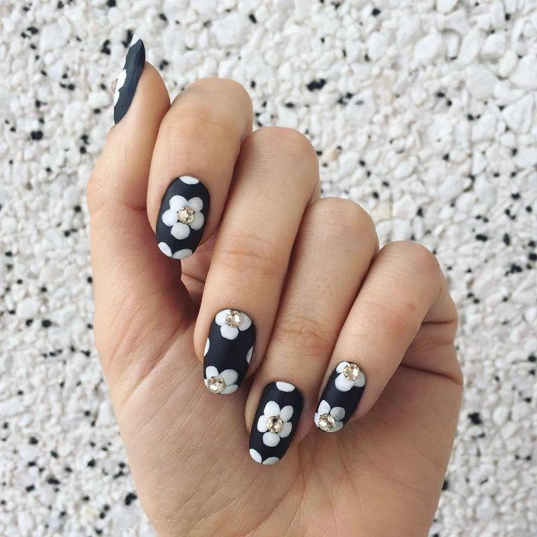 Top 3 mẫu nail xinh nhất cho tết này nếu các nàng đã chán màu đỏ