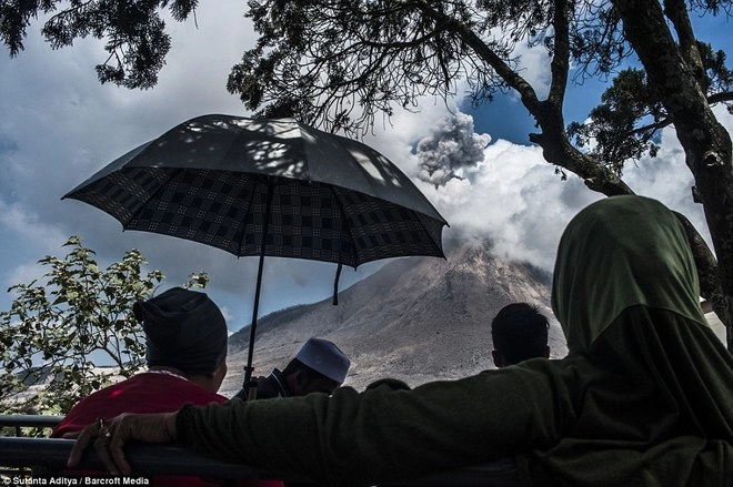 Cuộc sống đau thương dưới chân núi lửa phun trào ở indonesia