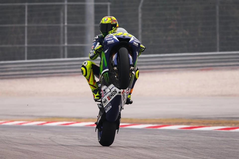 Dù sai thì fan motogp vẫn luôn đứng về idol của họ - thánh vr46