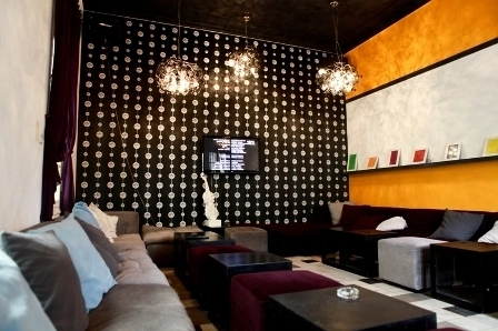 Gossip bar café - tây nhưng cũng rất việt