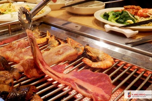 King bbq buffet ưu đãi món nướng và lẩu