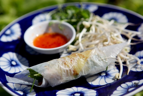 Yan can cook mê mẩn món ăn việt