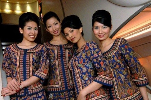 4 tiếp viên xinh đẹp trên chuyến bay mất tích