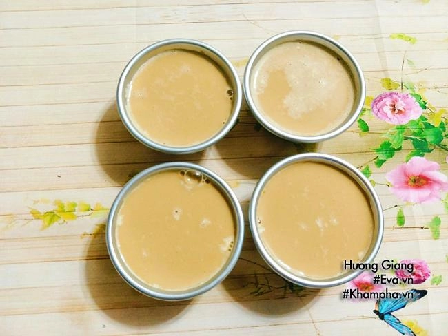 Bánh flan vị cà phê mềm mịn ngon mát đầy mời gọi