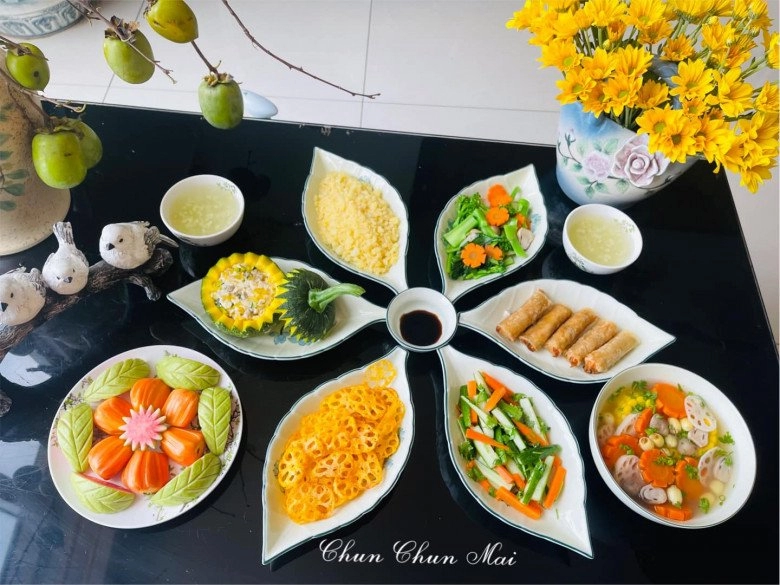 Chị em chia sẻ mâm cỗ cúng rằm tháng 7 ngắm là thấy tinh hoa hội tụ