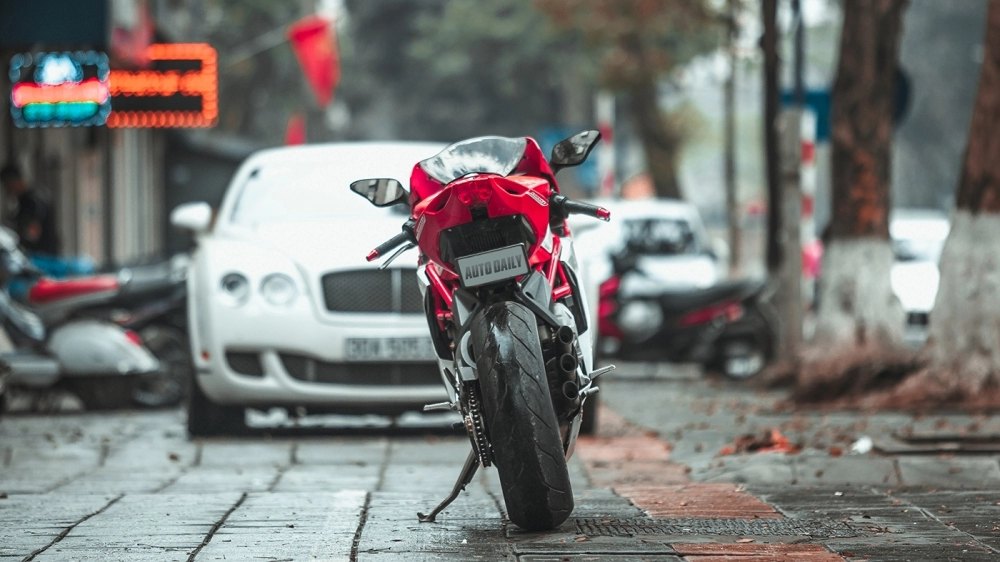 Chi tiết mv agusta f3 800 mẫu sportbike hàng hiếm tại hà nội