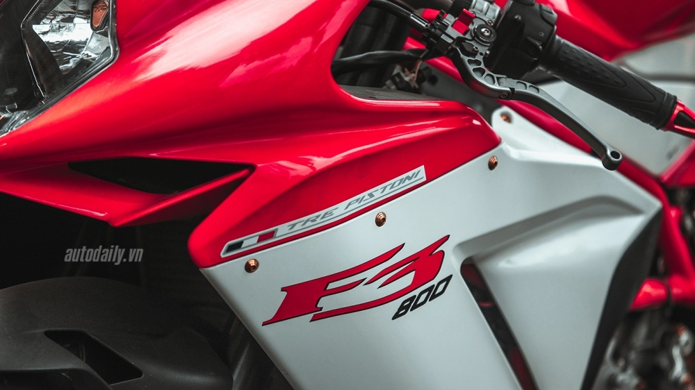 Chi tiết mv agusta f3 800 mẫu sportbike hàng hiếm tại hà nội