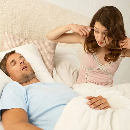 Có người chồng ngáy vợ già nhanh hơn