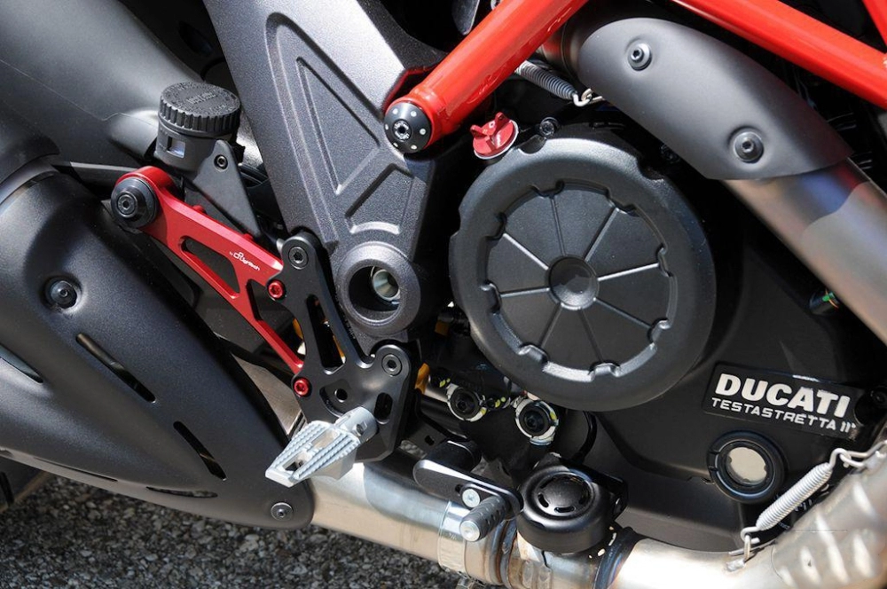 Ducati diavel con quỷ dữ lạnh lùng nhưng đầy mê hoặc