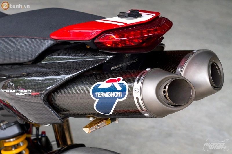 Ducati hypermotard 1100 evo sp với bản độ đầy sang chảnh