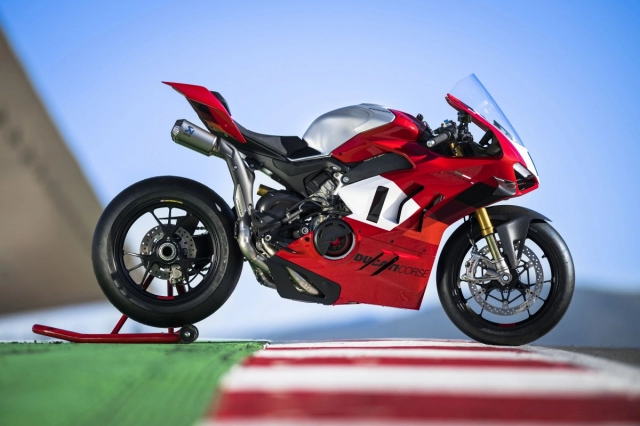 Ducati ra mắt panigale v4 r tại ấn độ với giá gần 2 tỷ đồng