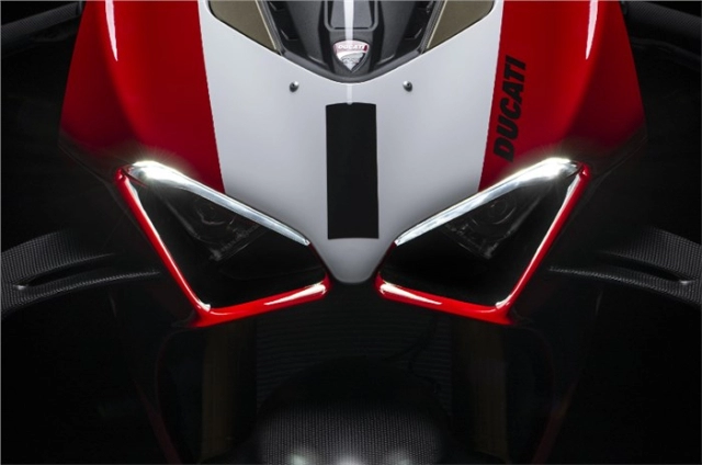 Ducati ra mắt panigale v4 r tại ấn độ với giá gần 2 tỷ đồng