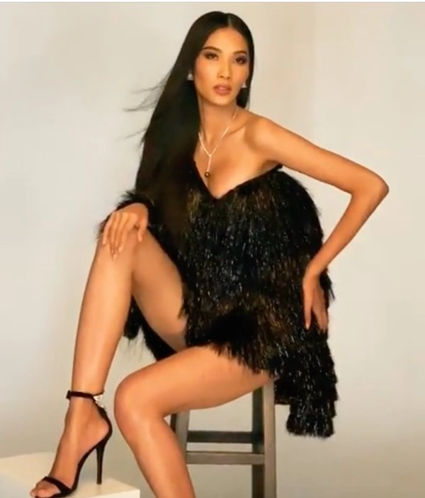 Hoàng thùy và những set đồ khoe ngực tối đa khiến các đối thủ miss universe dè chừng