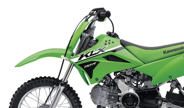 Kawasaki tung ra mẫu xe côn tay 110cc không dành cho số đông