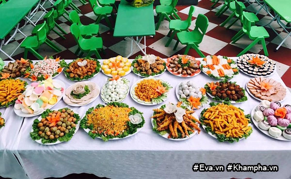 Mâm buffet trung thu 45 món của các bé mẫu giáo vĩnh phúc khiến dân mạng cũng thòm thèm