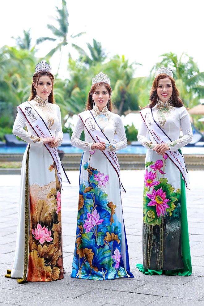Những người đẹp hoa hậu doanh nhân hoàn cầu 2019 duyên dáng trong bst sen việt của ntk tuấn hải