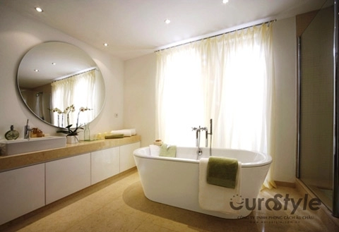 Phòng tắm màu trắng đa phong cách