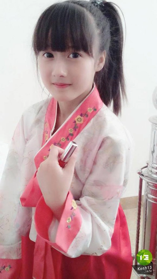 Thiêu nư viêt xinh tươi sươn xam hanbok