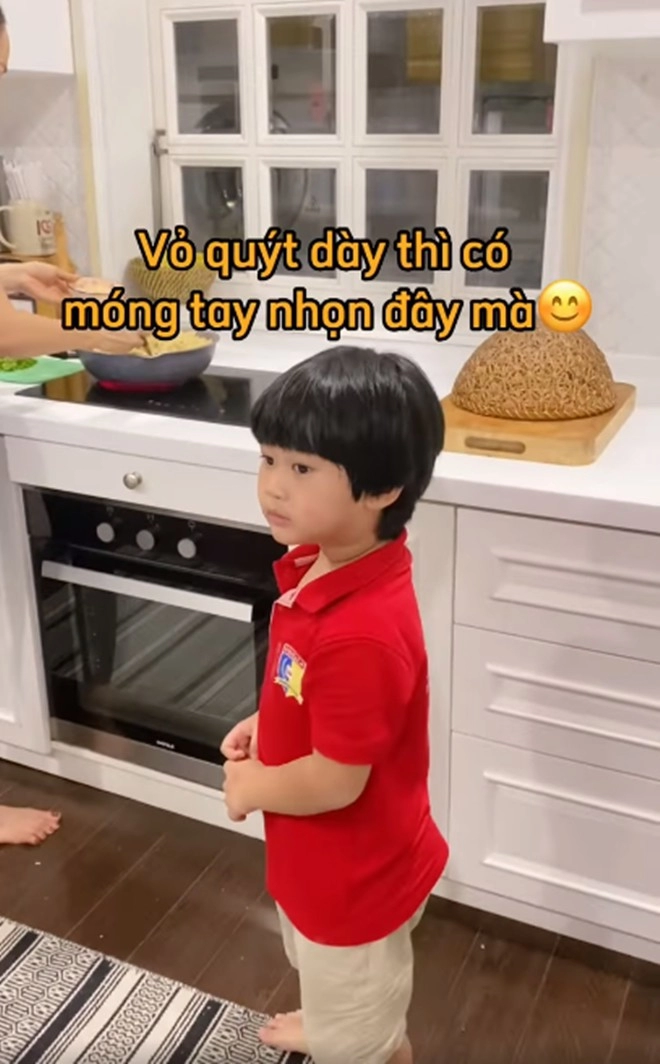 Vợ hoàng bách làm món vét tủ lạnh ngon ngất ngây lúc nấu mẹ chồng phán con cô thì cô chăm con tôi thì tôi chăm