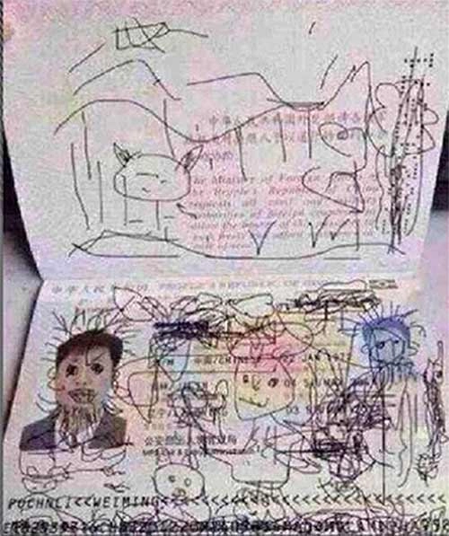 Bố dạy con gái vẽ bậy lên hộ chiếu để trốn tội