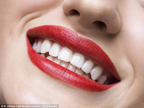 Chuyên gia mách bạn 10 cách làm trắng răng nhanh rẻ