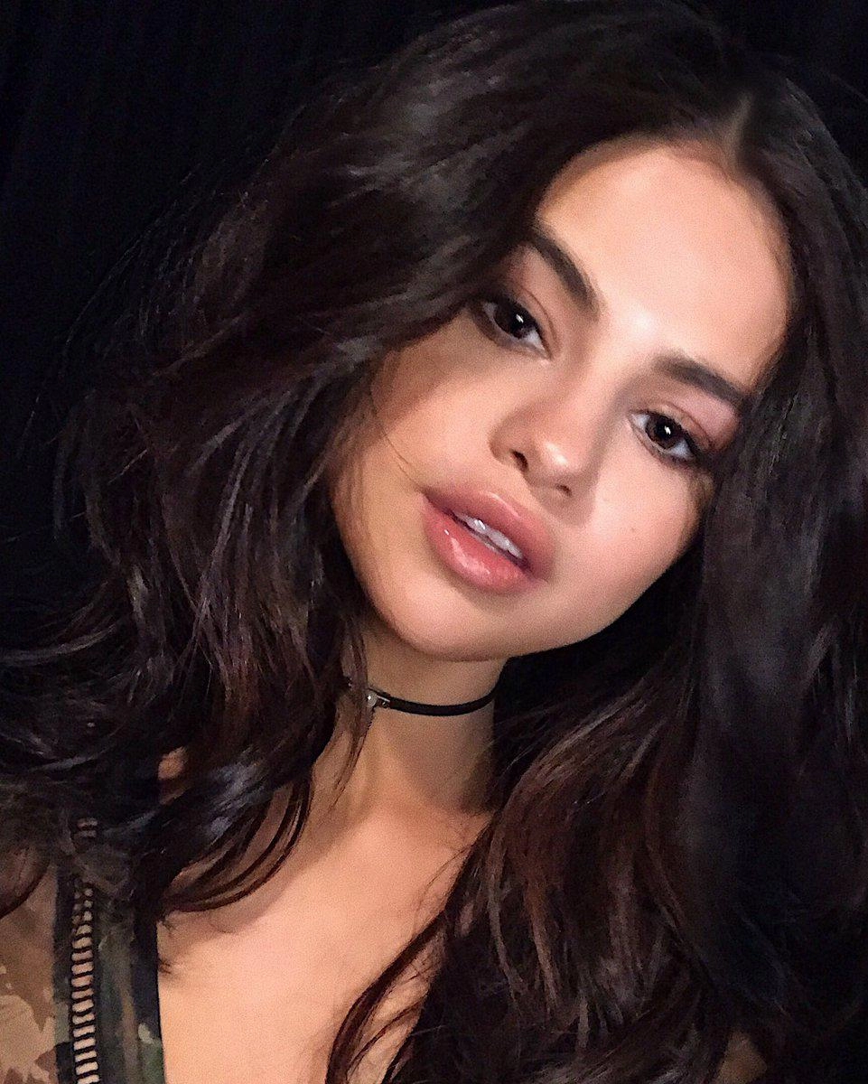 Nhờ cậy phù thủy make up gốc việt selena gomez đã trở nên quyến rũ thế này đây