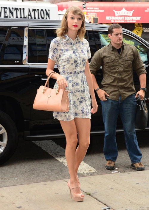 Taylor swift - nữ hoàng đường phố mùa hè